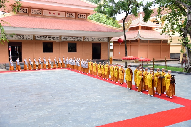 Lễ truyền giới Sa di Phương Trượng